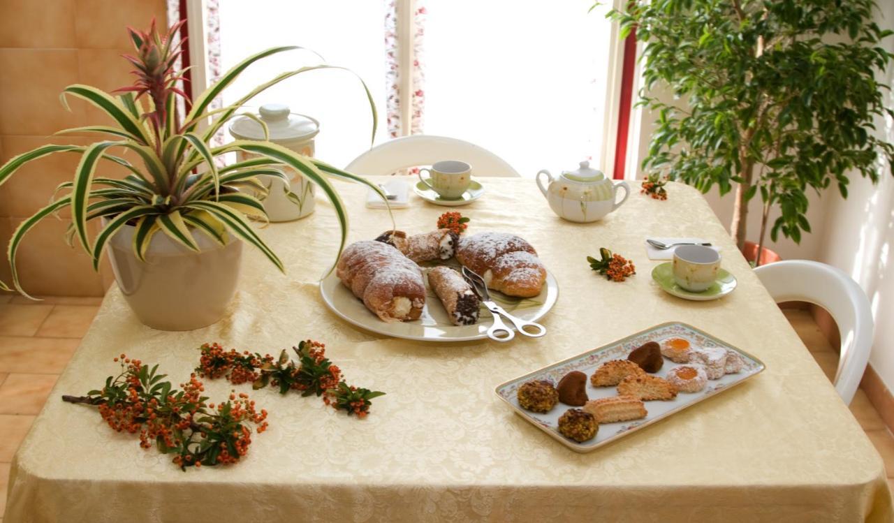B&B Spiaggia Di Ponente 시클리 외부 사진