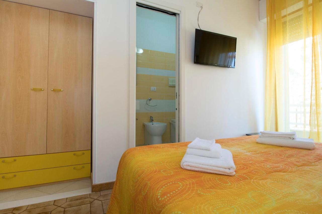 B&B Spiaggia Di Ponente 시클리 외부 사진