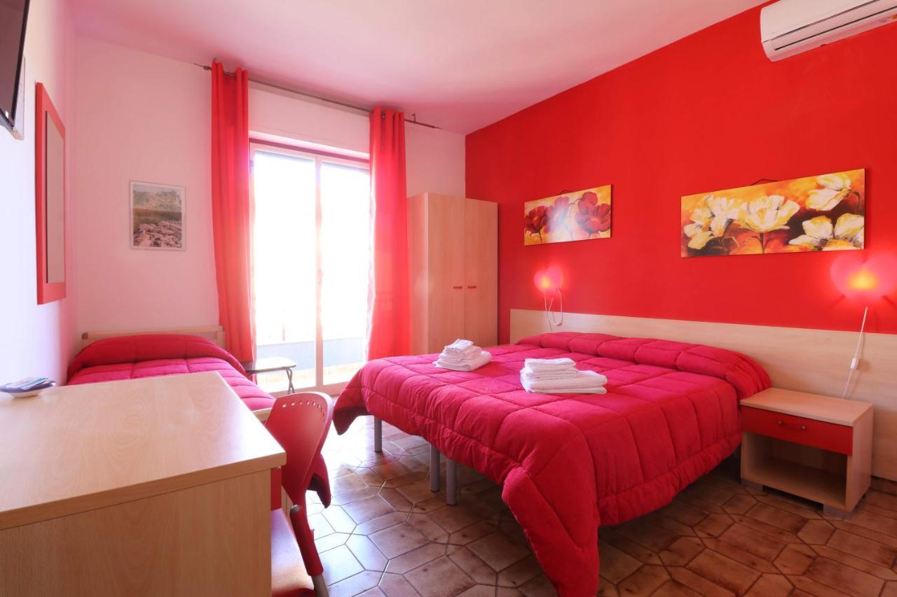 B&B Spiaggia Di Ponente 시클리 외부 사진